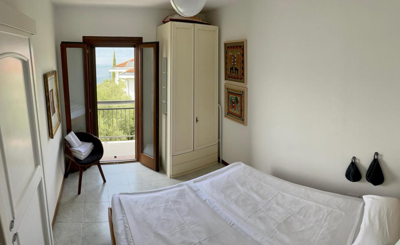 Apartamento Casa Prima Vista Torri Del Benaco Exterior foto