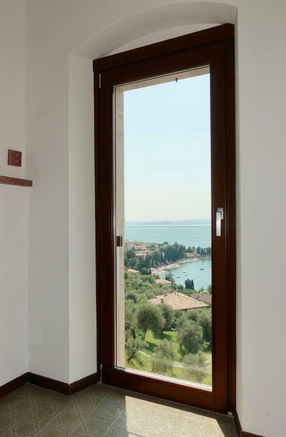Apartamento Casa Prima Vista Torri Del Benaco Exterior foto